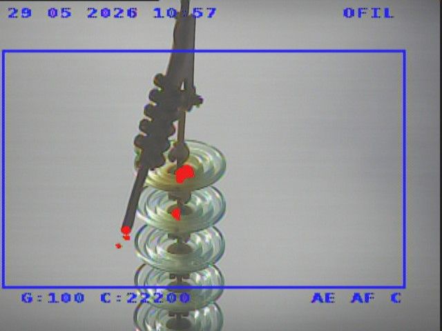 Efeito corona em isolador detectado com câmera ultravioleta